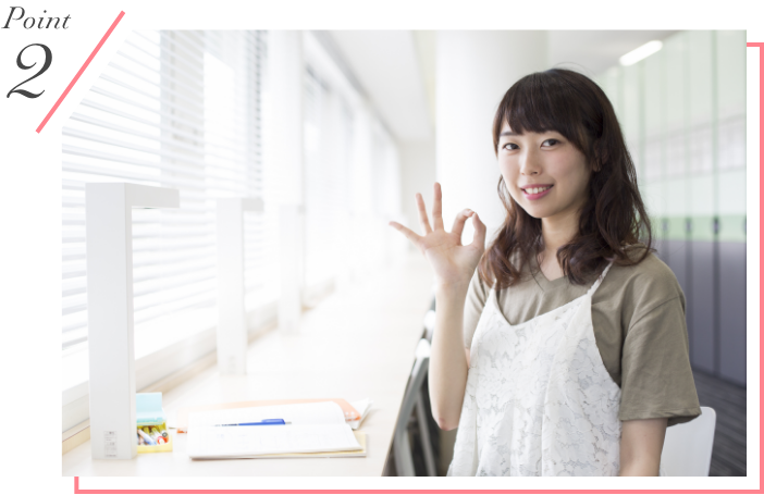 OKサインをしている女性